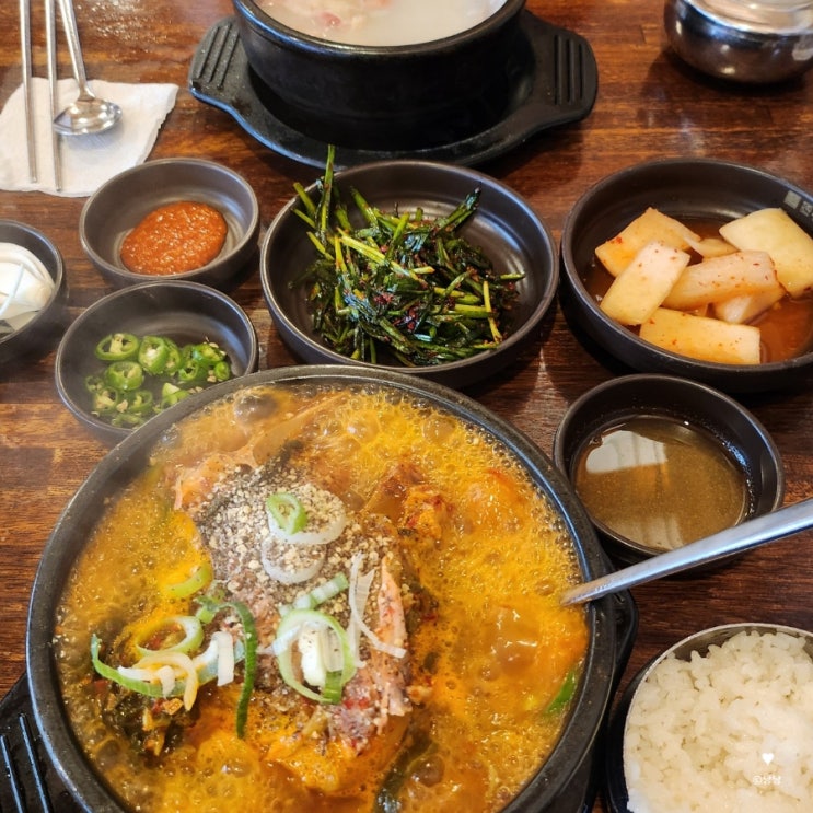  경복궁역 서촌 전통 순대국 인왕산 맛집