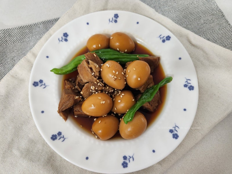 돼지고기 메추리알 장조림 만드는법 돼지고기 사태 장조림 만들기 밑반찬 레시피