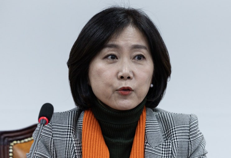 <b>개혁신당</b>, <b>허은아</b> 대표 <b>직무정지</b>…許 “이준석 방식으로... 