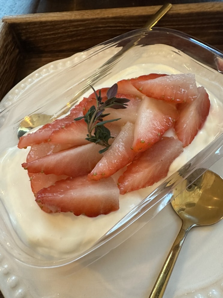  [서울/혜화역] 카페혜화동_ T 라미숙해~! 마스카포네 크림이 맛있는 내돈내산 카페 후기 (추천)