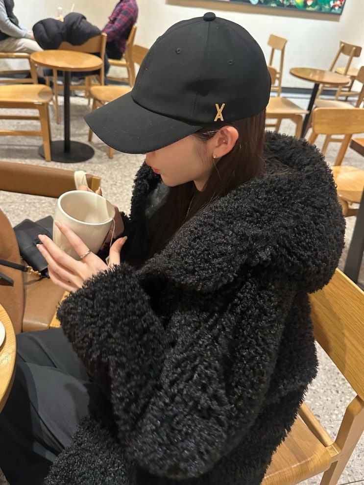  [VARZAR 볼캡] 깔끔한 디자인의 오버핏 ‘바잘 볼캡’ 리뷰