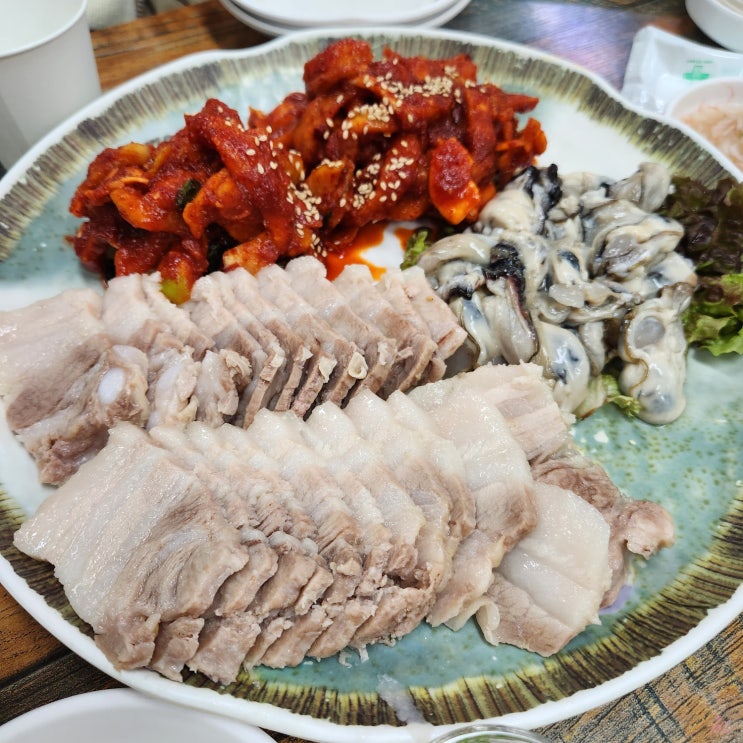  내돈내산 [종로 3가] 삼해집 종로점 - 보쌈과 감자탕을 동시에 먹을 수 있는 보쌈 골목 맛집