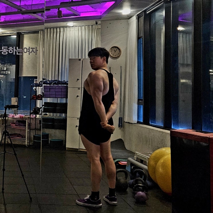 머슬핏 상체 티셔츠 팔뚝 250121 이두 삼두 팔 운동 머슬핏 상체 티셔츠 팔뚝 250121 이두 삼두 팔 운동