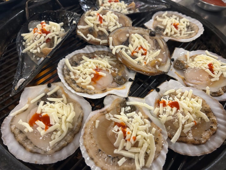  청량리시장에 위치한 노포맛집 <청량리조개구이찜>(방어회, 조개구이, 칼국수)