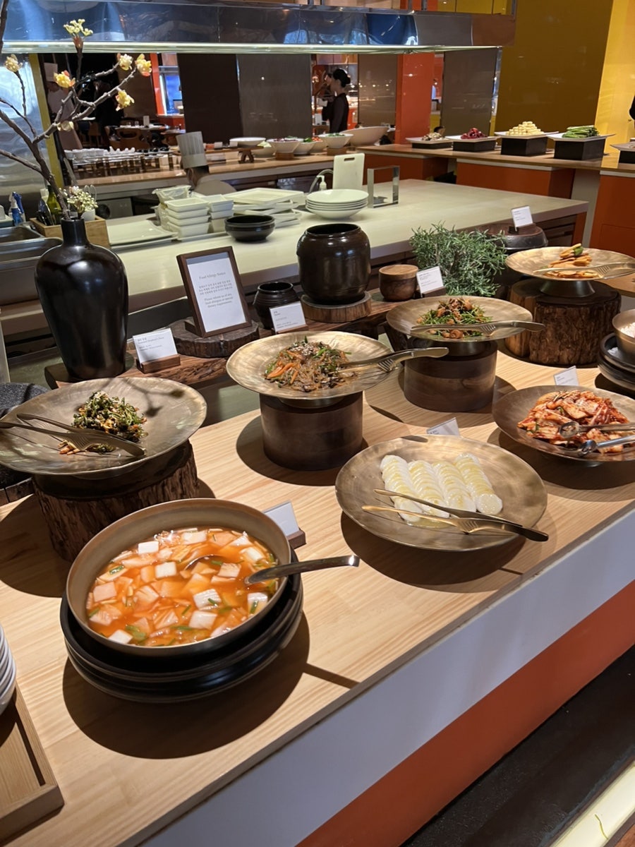 Premium Weekend Lunch Buffet at La Seine, Jung-gu Seoul 5