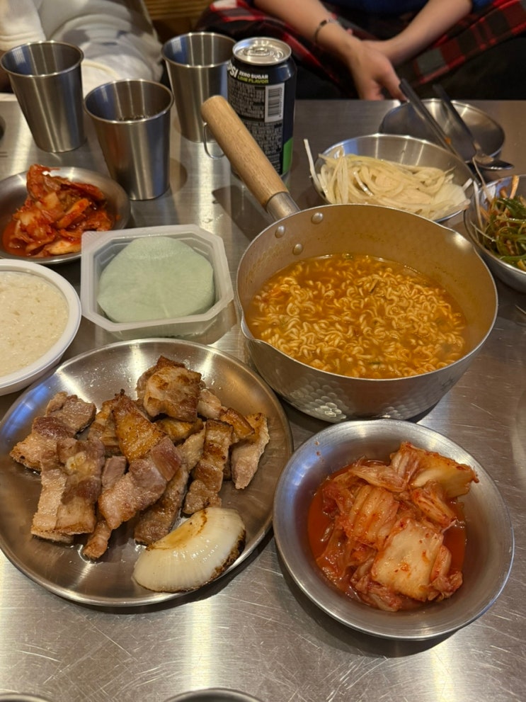  [오송맛집] 감성캠핑 분위기 고기맛집 ‘잇츠캠핑’