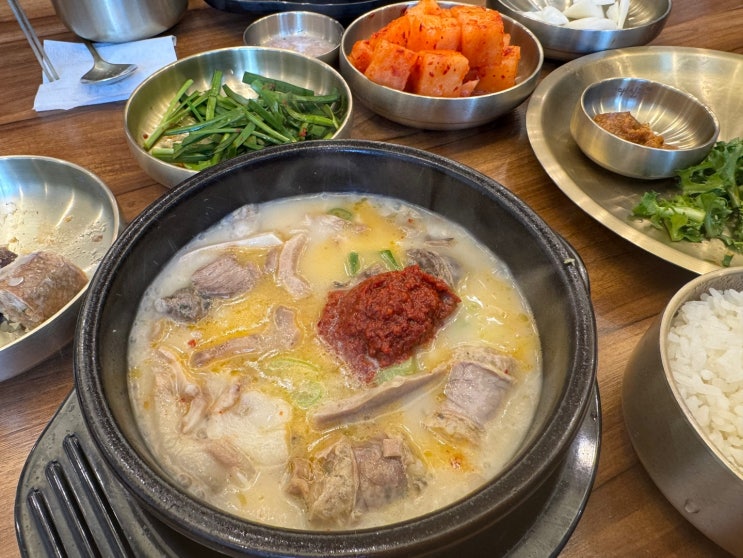  청량리역 웨이팅을 기다리며 먹는 해장맛집 <순대실록 청량리점>(전통순댓국, 편육정식)