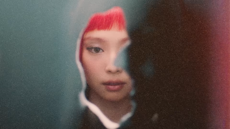 <b>블랙핑크</b> "제니(JENNIE)" 첫... 발매..두아리파 등 <b>글로벌</b> 협업