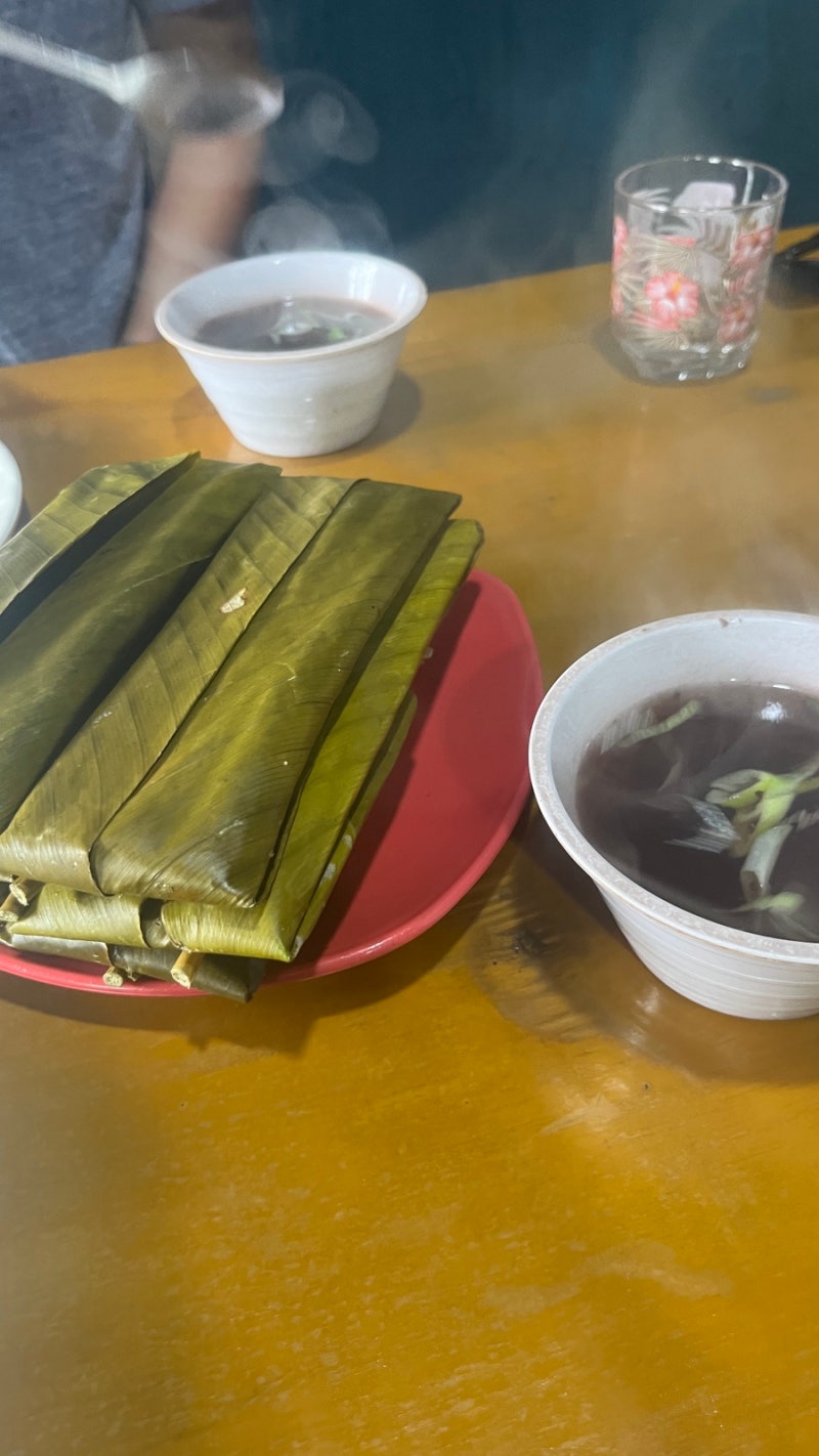 🇮🇩250122 인도네시아 4 #마나도 4 #토모혼 2 <혐오주의>토모혼 전통 시장, 와루가, 투밈페라스 폭포, Sate Ragey  Anugerah, Hot spring : 네이버 블로그