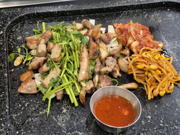 [대전 월평동 맛집] 제주돼지고맛 구워주는 고기집 알뜰세트