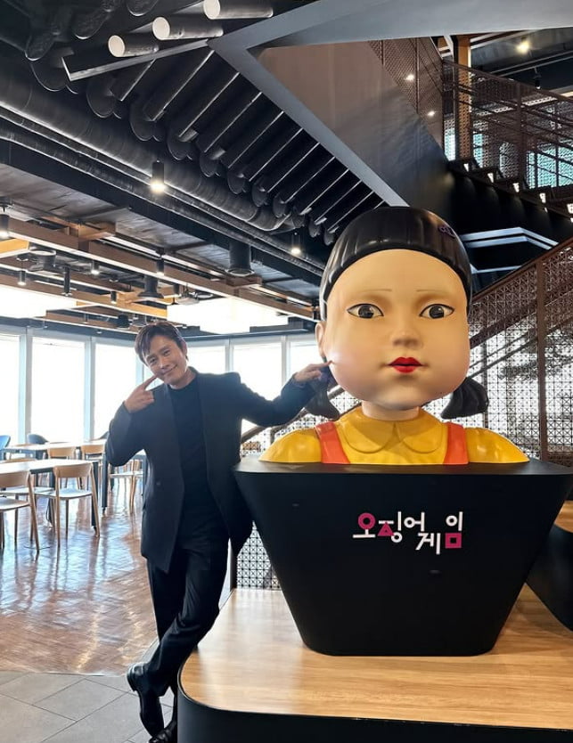 <b>이민정</b>, 남편 <b>이병헌</b>과의 현실 부부 케미! 팬들 폭소한 SNS 댓글