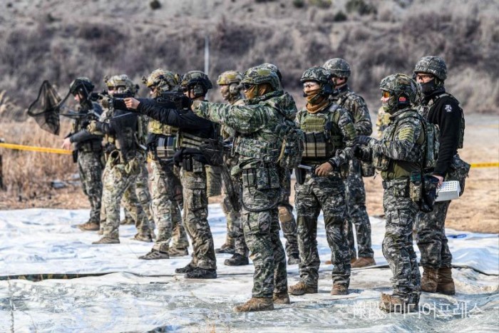 저격사격<b>훈련</b> 실시_<b>해병대</b> 특수<b>수색대대</b>,육군 701특공연대와... 