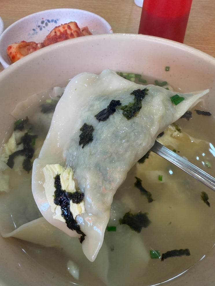  이수역 점심 만두국 맛집 김가네칼국수