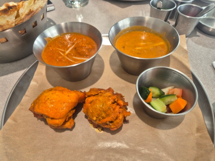 명동성당 뷰가 멋진 명동 인도 카레 맛집 <타지>...런치 세트 후기 명동성당 뷰가 멋진 명동 인도 카레 맛집 <타지>...런치 세트 후기