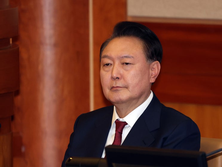 (뉴스인)<b>김용현</b>, 尹대통령 탄핵심판에 <b>증인</b> 출석..."피 토하는... 