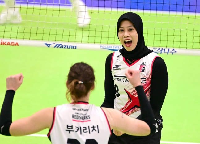 맹활약한 <b>메가</b>를 비롯해... 시즌 <b>12연승</b>에 성공한 <b>정관장</b>... 