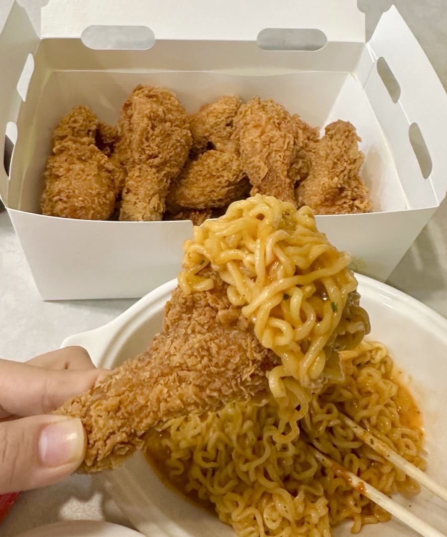BHC치킨 제천강저지구점 사진 5