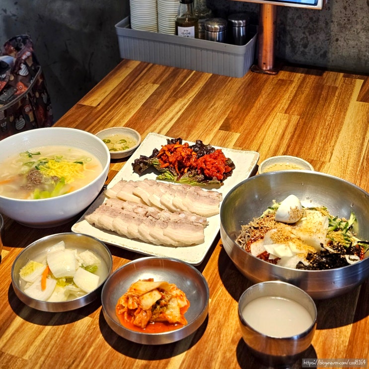  경주 분황사 맛집, 점심먹기 좋은 현지인 추천 막국수 곰국시 수육 맛집, 기와메밀막국수
