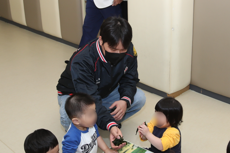 ‘광주에 가득 퍼진 나눔 온기’ 호랑이들과 함께한 사회공헌... 