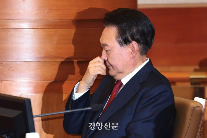 ‘<b>윤석열 구속 연장 불허</b>’에 비상 걸린 검찰···“석방은... 