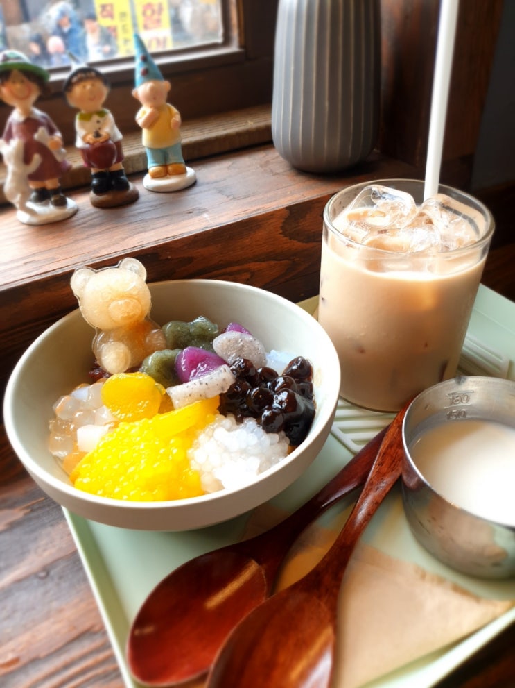  인천 차이나타운 이색 카페 추천, 대만 디저트 웨일카페 : 대만식 빙수 위위안 밀크티 내돈내산