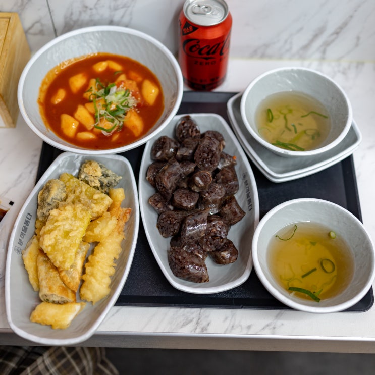  [방배동분식] 방배역 깔끔한 떡볶이 맛집, <분식을품다 방배점>