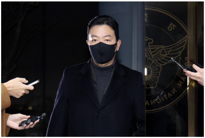 <b>경호처</b>, 尹 체포 당시 <b>기관단총</b> 배치…<b>김성훈</b> "경호본부장이 지시"