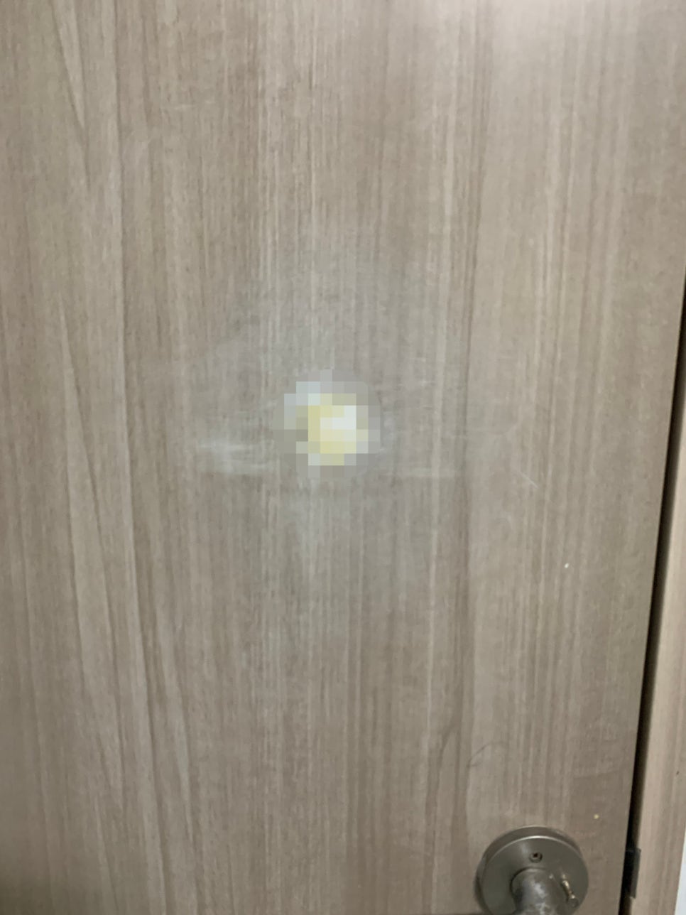 화장실문보수 욕실문 구멍 원상복구
