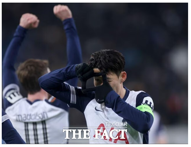 '<b>멀티골</b>' <b>손흥민</b>, <b>토트넘</b> UEL 4위 견인...호펜하임전 시즌 9... 