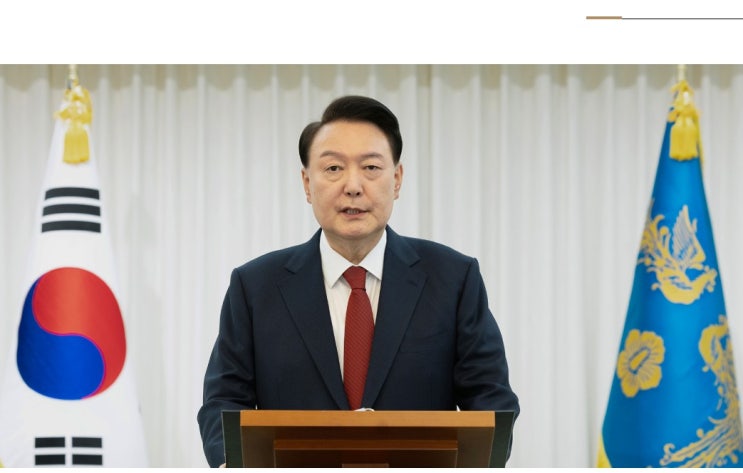 서울중앙지법, <b>윤석열</b> 대통령 <b>구속</b> 기간 <b>연장 불허</b>…"검찰 계속... 