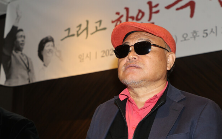 ‘내란 나비’ <b>김흥국</b>, <b>무면허 운전 벌금</b> 100만원…음주... 