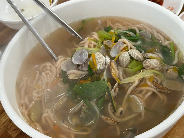  아산 배방 보리밥주는 백년초 바지락 칼국수