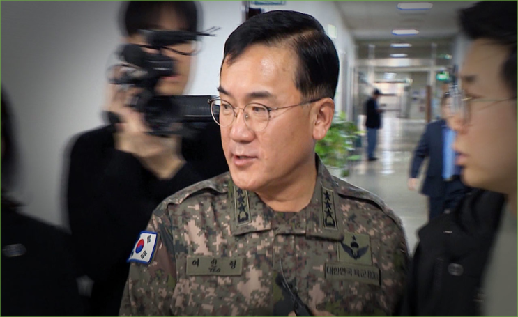 <b>군인권센터</b> 모친상 당한 "여인형 전 방첩사령관 일시 석방... 
