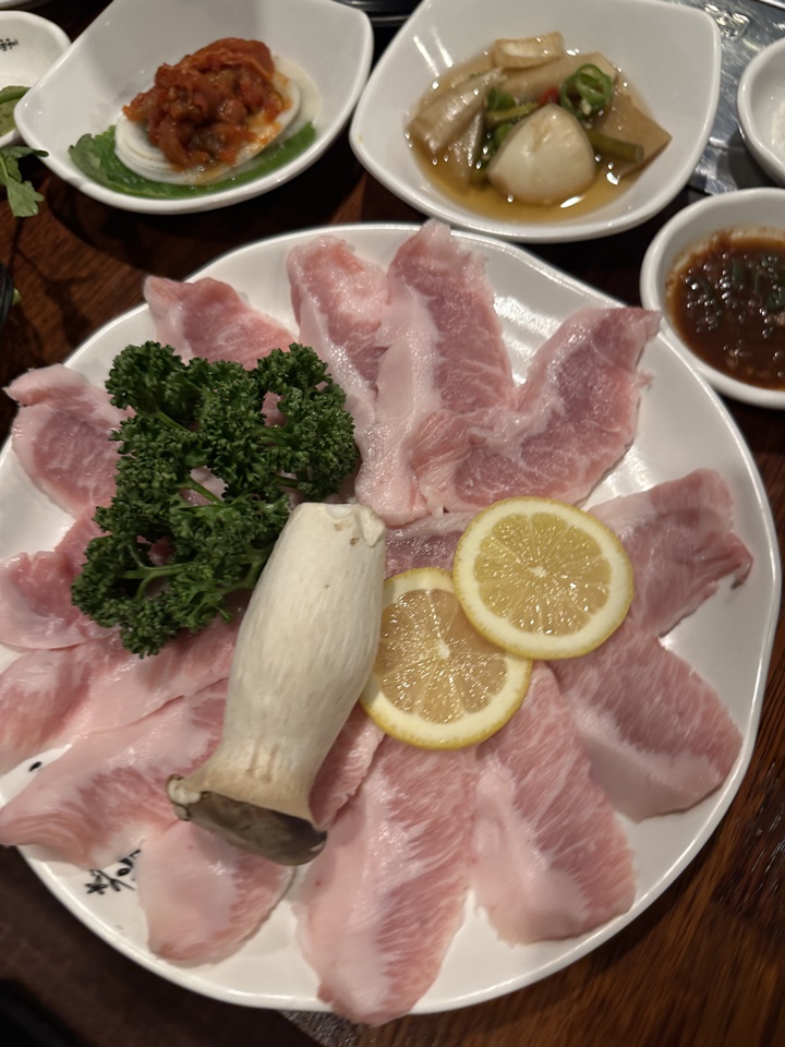  신정동맛집 삼겹살과 냉면의 조합 맛내음왕소금구이 공업탑점