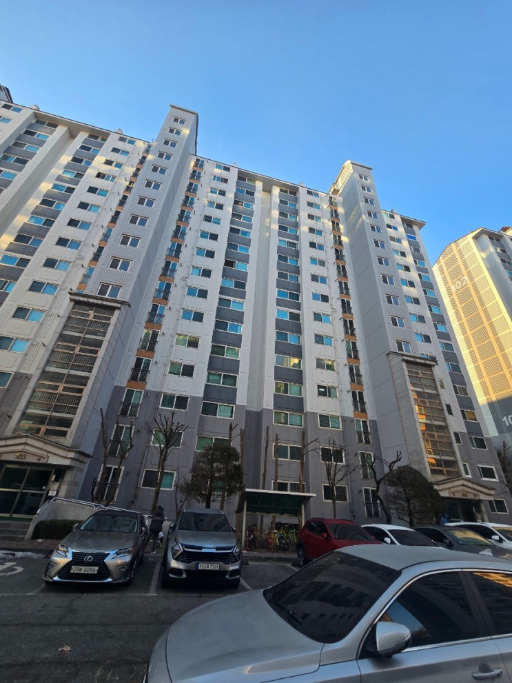  경기광주 삼동(고불로) 우남퍼스트빌 103동 욕실 2칸 평돔천장 , 도기설치 작업 입니다.