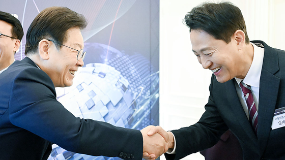 조기 대선 <b>이재명</b>과 '<b>양자 대결</b>'…<b>오세훈</b>·홍준표 41% '동률... 
