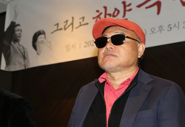 <b>김흥국 무면허 운전</b> 뒤늦게 알려져. 음주<b>운전</b> 2회에 성폭행... 