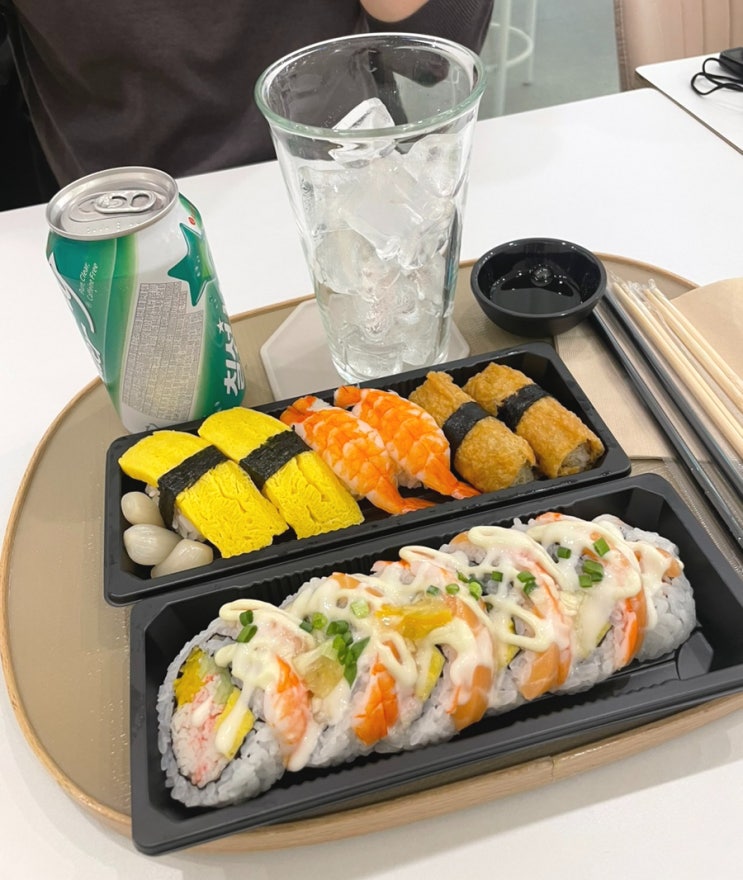  광교 어뮤즈스퀘어 맛집 '광교식탁' 초밥, 롤, 하이볼까지! 테이크아웃 가능한 맛집