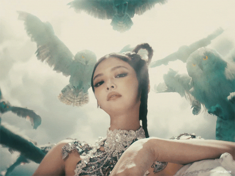 케이팝 선덕여왕의 한국적 오리엔탈리즘👑 블랙핑크 제니 ZEN 젠 뮤비 공개 움짤&가사 해석 (ft.신라시대 원화를 모티브로한 신라  금관장식을 착용한 제니) : 네이버 블로그