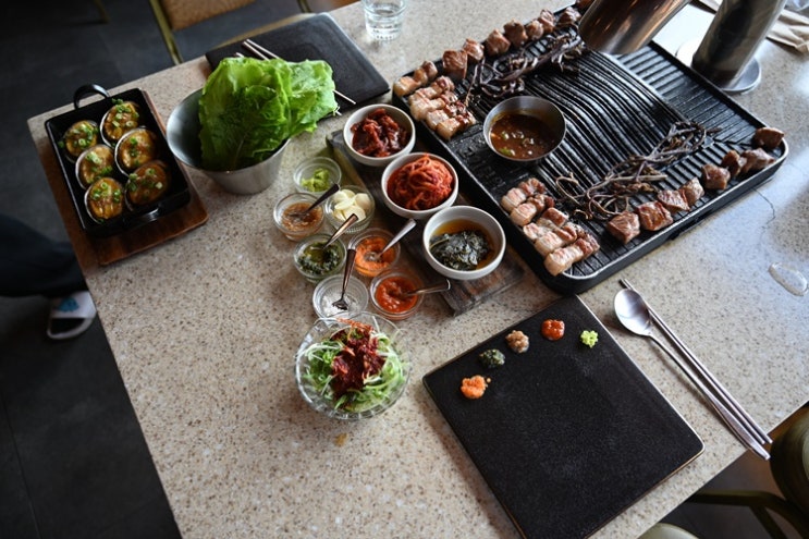  바다뷰보며 이 맛난 제주 한림 흑돼지를 협재고기부엌