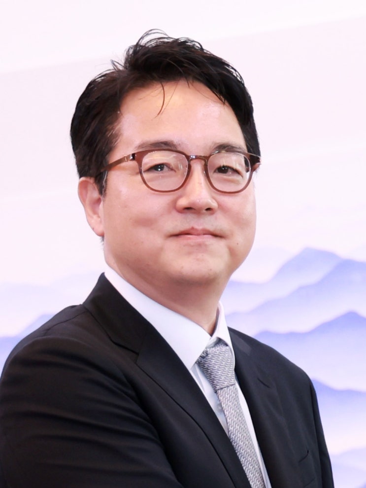 250126 <b>윤석열</b> ‘내란 우두머리 혐의’로 <b>구속 기소</b> - 역사의... 