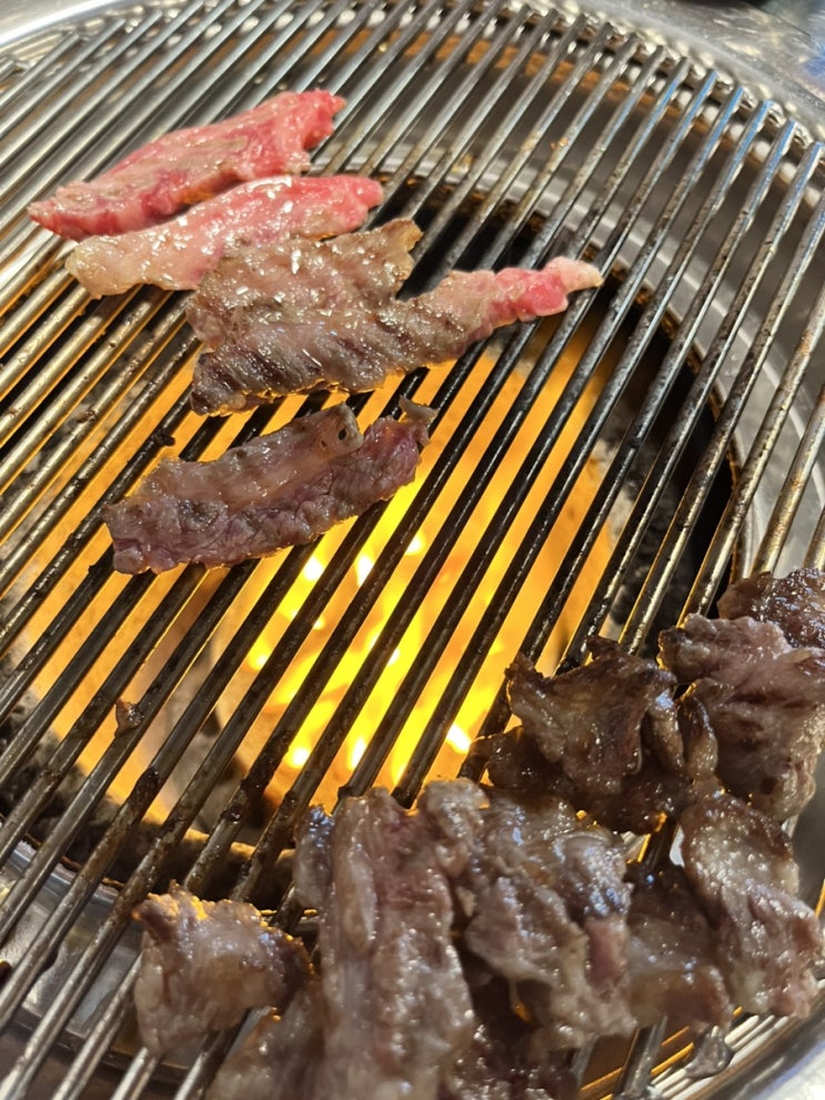  방배 맛집 탐방: 칠프로칠백식당 방배직영점에서 제대로 즐기는 한우의 진수!