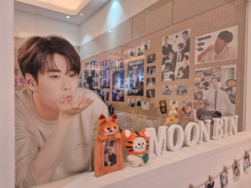 2025년 1월 25일 26일 아스트로 문빈 생일 생카 이벤트 카페 메리 CAFE MERRY 빈이 그믐달 빈아 #누....