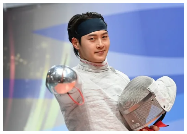 귀환" <b>오상욱</b>, 현 세계 1위 꺾고 플로브디프 <b>월드컵 우승</b>!
