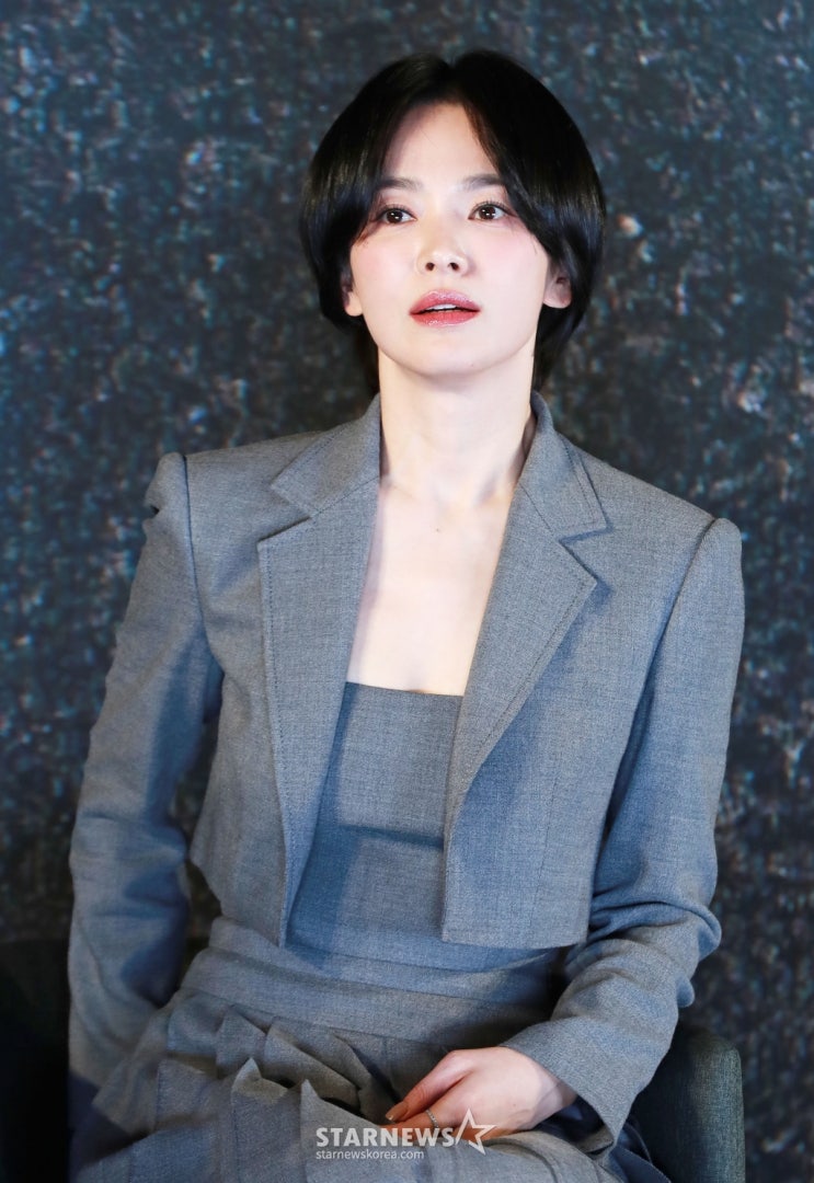 <b>송혜교</b> "<b>전여빈 나이</b> 언급 차단? 유머였는데 오해 多" 해명... 