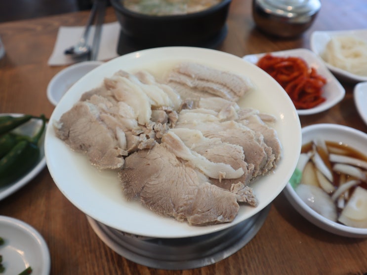  부산 연산동 수복 돼지국밥 수육백반