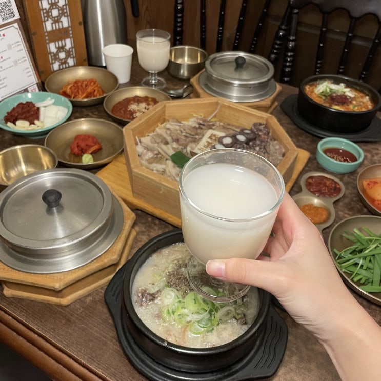  을지로3가역 맛집 순대국 깨끗하게 잘하는 청와옥 해장국 한식 밥집이야