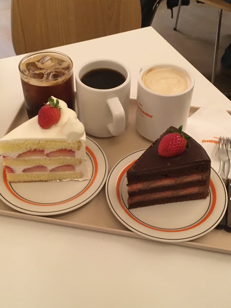  [부산 전포카페] 카페이즈더네임️: 발로나초코딸기케이크, 생크림딸기케이크