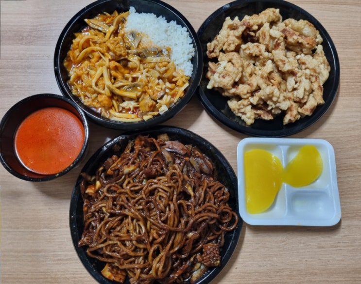  서울 관악구 중식 Wok&Wok 웍앤웍 유산슬밥 쟁반짜장 탕수육