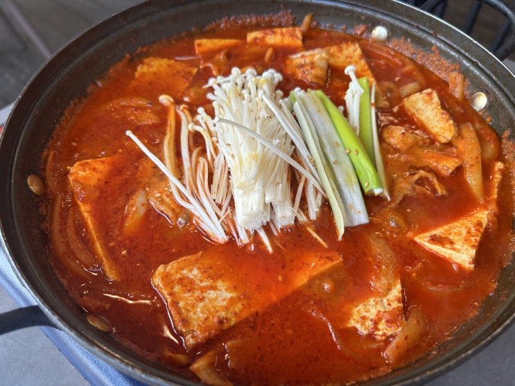  백반기행에서 극찬한 서초구 원지동에 위치한 청계산 두부맛집 <리두부로>(돼지 짜박두부, 더블콩 더블두부)